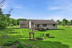105428 Woodridge Dr, Marshfield, WI 54449 - Photo 8