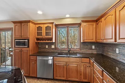 5570 Applewood Court, Stevens Point, WI 54482 - Photo 6