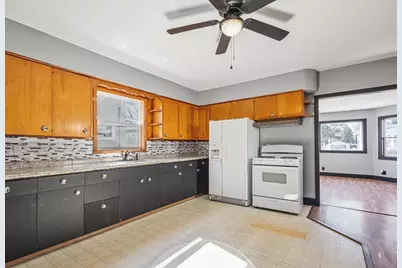 719 Union Street, Stevens Point, WI 54481 - Photo 16