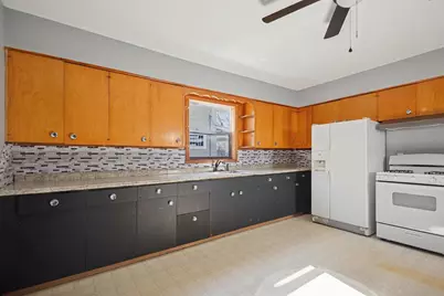 719 Union Street, Stevens Point, WI 54481 - Photo 4