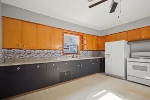 719 Union St, Stevens Point, WI 54481 - Photo 4