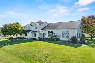 2112 W 3rd St, Marshfield, WI 54449 - Photo 2