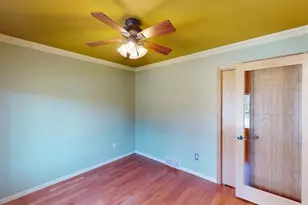 2112 W 3rd St, Marshfield, WI 54449 - Photo 36