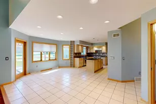 2112 W 3rd St, Marshfield, WI 54449 - Photo 28