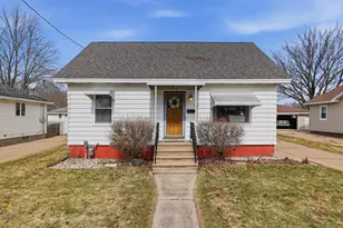 616 Walker St, Stevens Point, WI 54481 - Photo 2