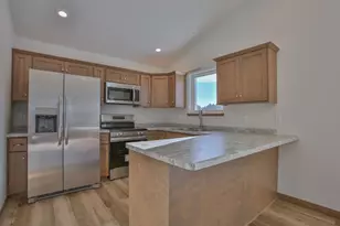 920 Morning Star Ln, Plover, WI 54467 - Photo 8