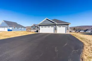 150684 Strawberry Ln, Wausau, WI 54401 - Photo 2