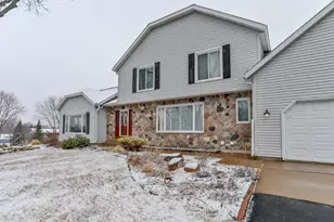 1706 Woodland Ridge Rd, Wausau, WI 54401 - Photo 6