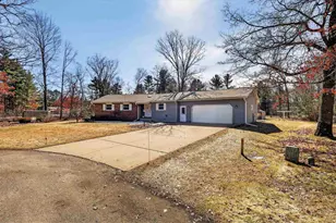 3130 47th Ct, Wisconsin Rapids, WI 54494 - Photo 2