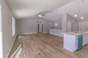 860 Torrey Pnes Wy, Plover, WI 54467 - Photo 6