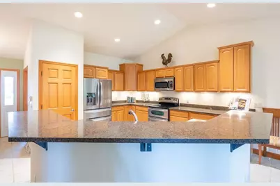 209 Morningside Drive, , WI 53531 - Photo 6
