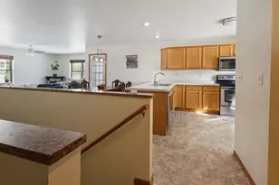 1016 Wildwood Dr, Stevens Point, WI 54482 - Photo 12