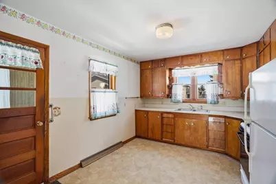 1113 E 4th Street, Marshfield, WI 54449 - Photo 4