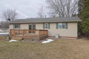 338 N Franklin St, Stetsonville, WI 54480 - Photo 2