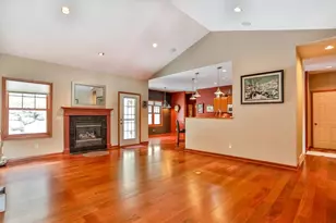 1806 Eagle Valley Ln, Wausau, WI 54403 - Photo 8