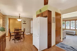 7710 Meadowlark Ln, Wisconsin Rapids, WI 54494 - Photo 6