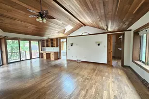 9893 Bluff Dr, Pittsville, WI 54466 - Photo 10