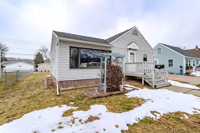 1008 N 9th Avenue, Wausau, WI 54401 - Photo 2