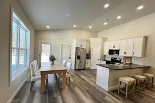 217 2nd St, Stevens Point, WI 54481 - Photo 2