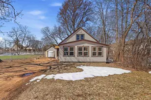 748 Isadore St, Stevens Point, WI 54481 - Photo 2