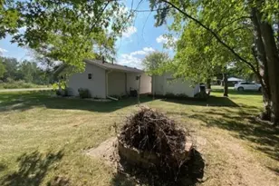 300 Kuhlmann Ave, Hatley, WI 54440 - Photo 20