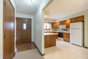 1502 Graham St, Wausau, WI 54401 - Photo 4