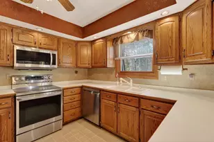 2641 Parkway Ct, Wisconsin Rapids, WI 54494 - Photo 2