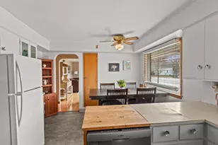 516 6th Ave, Stevens Point, WI 54481 - Photo 6