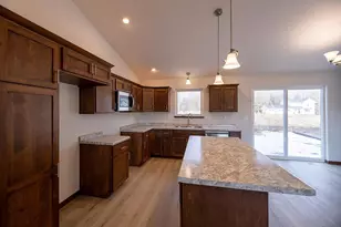 2200 S Cottonwood Ave, Marshfield, WI 54449 - Photo 8