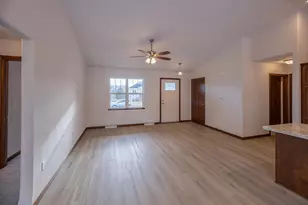 2200 S Cottonwood Ave, Marshfield, WI 54449 - Photo 4