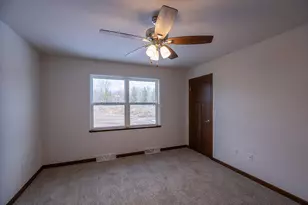 2200 S Cottonwood Ave, Marshfield, WI 54449 - Photo 16