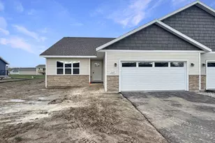 2107 S Ironwood Ave #, Marshfield, WI 54449 - Photo 2