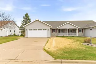 4641 Ridgeview Ct, Wisconsin Rapids, WI 54494 - Photo 2
