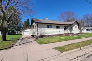 418 Hogan St, Antigo, WI 54409 - Photo 2