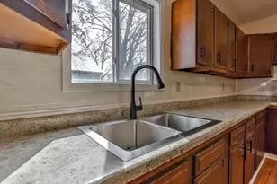 300 E 9th St, Marshfield, WI 54449 - Photo 12