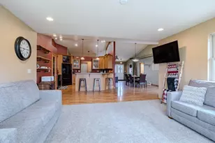 213688 County Rd J, Hatley, WI 54440 - Photo 14