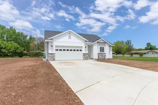 1030 Michele Ct, Port Edwards, WI 54469 - Photo 4