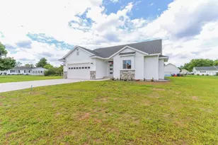 1030 Michele Ct, Port Edwards, WI 54469 - Photo 4
