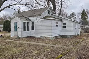 1544 W Pearl St, Stevens Point, WI 54481 - Photo 2