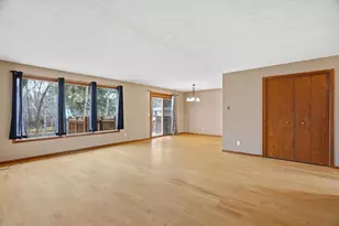 411 N Auburn Ave, Marshfield, WI 54449 - Photo 6