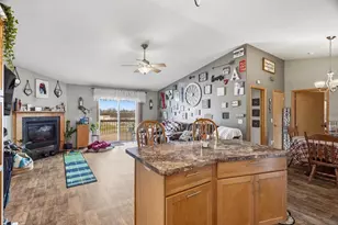 1709 N Hume Ave, Marshfield, WI 54449 - Photo 6