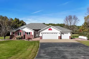 11712 Eisenhower Dr, Chili, WI 54420 - Photo 2