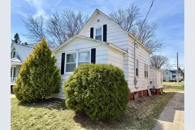 804 S Peach Avenue, Marshfield, WI 54449 - Photo 2