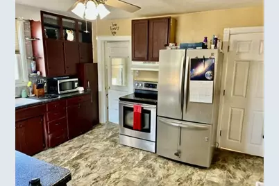 804 S Peach Avenue, Marshfield, WI 54449 - Photo 8