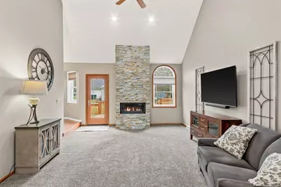 1830 Blueberry Drive, Plover, WI 54467 - Photo 6