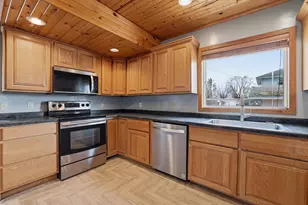 409 W Depot St, Marshfield, WI 54449 - Photo 14