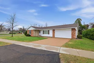701 Wilshire Blvd, Stevens Point, WI 54481 - Photo 2