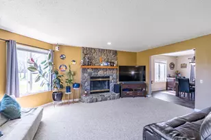 406 S Larch Ave, Marshfield, WI 54449 - Photo 6