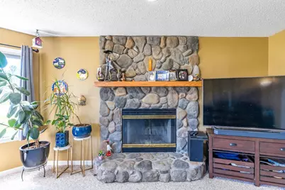 406 S Larch Avenue, Marshfield, WI 54449 - Photo 8