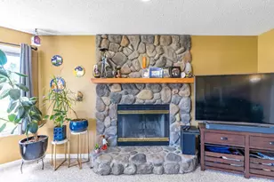 406 S Larch Ave, Marshfield, WI 54449 - Photo 8
